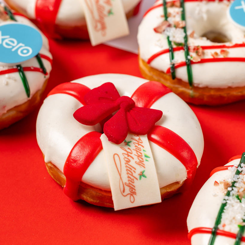 Corporate "Happy Holidays" Donut Geschenkbox mit Logo (vegan)